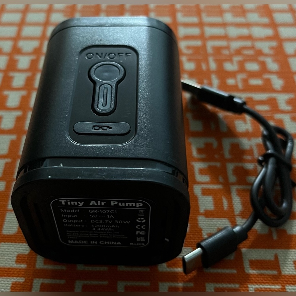 Tiny Air Pump with USB Cable